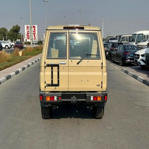 Toyota LC71 4.0 LX-Z Beige/TAN d'occasion, propre, 2001 - 2024 - Product Image 4