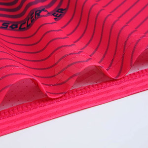 Uniformes de Fútbol Personalizados 2026, Diseño Propio, Jersey y Pantalones Cortos Sublimados - Product Image 2