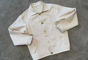 Veste en jean vintage personnalisable avec décoration de boutons délavés à l'acide, impression de logo personnalisée pour l'hiver et le printemps - Product Image 3