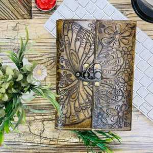 Journal en cuir fait main, carnet de voyage rétro, carnet de croquis d'art aquarelle, logo en relief, couverture rigide verrouillable, cadeau - Product Image 4