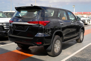 Nouveau SUV Toyota Fortuner 2026, 299 ch, 5 places, 1999 cm³, toit ouvrant, spécifications GCC, transmission automatique 6 cylindres, conduite à gauche - Product Image 2