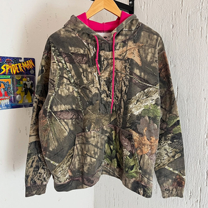 ผู้ผลิตเสื้อฮู้ดดี้คุณภาพสูง ลายพรางแบบสั่งทำพิเศษ ตกแต่งด้วยหมุดและคริสตัล ลุควินเทจแบบซักแล้ว - Product Image 1