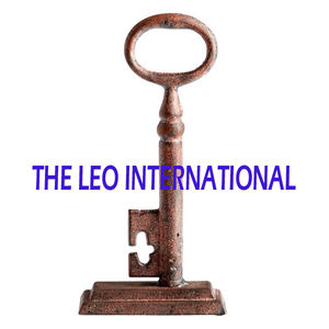 Par de Esculturas Decorativas de Mesa con Diseño de Coral en Diferentes Estilos, de Aluminio Chapado en Oro - Product Image 4