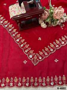 Sari de Diseño Étnico Indio en Seda Fendy con Bordado de Hilos y Lentejuelas para Bodas y Festivales - Product Image 5