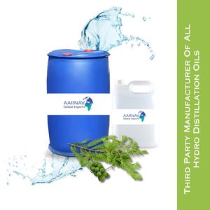 น้ำมันหอมระเหยไซเปรสบริสุทธิ์จากธรรมชาติ สารสกัดจากใบไม้จากอิตาลี จำหน่ายส่งจำนวนมาก สำหรับดูแลผิวและใช้ในอโรมาเธอราพีและเครื่องสำอาง - Product Image 5