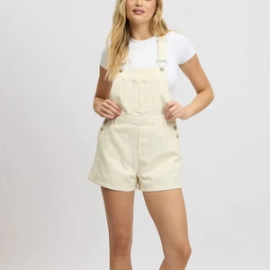 Combinaison longue en jean moyen avec encolure sans manches coupe droite jambe et poches carrées sur le devant short blanc - Product Image 1
