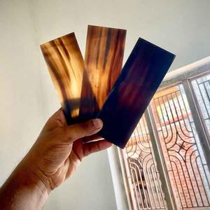 Placas de cuerno de búfalo natural, artesanía pulida y tallada con estilo animal y budista por artesanía de media luna - Product Image 1