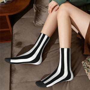 Calcetines tobilleros finos de algodón transpirables y ligeros de corte bajo para hombres y mujeres, ropa informal diaria de otoño, venta al por mayor a granel, ODM ecológico - Product Image 2