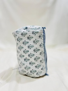Beautiful Eco-Friendly Indian Cotton Block Print Vintage Water Resistant <b>Makeup</b> <b>Storage</b> Set 3 Quilted Large Zipper White Sky - Product Image 3