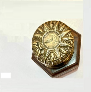 Boussole d'ancre de poids de papier solide en laiton nautique avec boussole antique de boîte en bois - Product Image 3