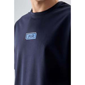 Camiseta Azul Marino 100% Algodón para Hombre, Corte Holgado, Textura Suave y Gruesa, con Diseño Estampado-88376 - Product Image 4
