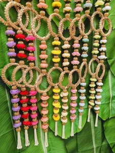 Grandes perles dorées Chudi Peony Flower Latkan Tenture murale pour toutes les occasions et la décoration de festival avec une nouvelle idée tendance - Product Image 3