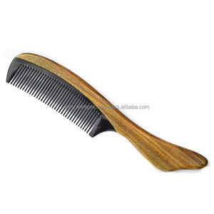 Peigne en corne de buffle à dents larges de haute qualité avec manche en bois pour les soins capillaires à domicile Original pour hommes et femmes à faible coût - Product Image 1