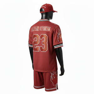 Ensemble short de football pour homme, haute qualité, polyester respirant GSM, empiècements latéraux rouges, logo thermocollé. - Product Image 5