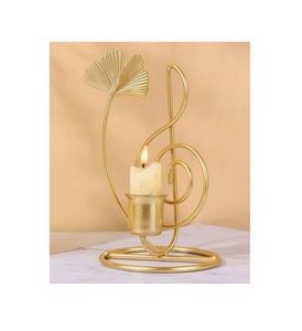 Soporte de vela floral personalizable al por mayor hecho de metal reciclado con un mensaje de sostenibilidad y renovación - Product Image 4