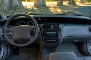 Meilleur véhicule d'occasion conduite à gauche |   Conduite à droite |   37 000 KM 2001 TOYOTA AVALON XLS - Product Image 4