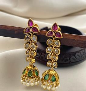 Pendientes Clásicos de Alta Calidad Chapados en Oro con Piedras de Aspecto Tradicional para Bodas y Festivales, Colecciones para Mujeres y Niñas - Product Image 2