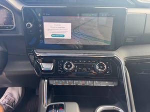 S-ierra 1500 D-enali 4dr Crew Cab 4WD 5.8 ft. SB d'occasion en bon état - Product Image 3