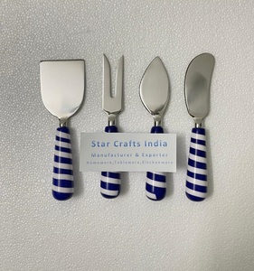 Nuevo diseño de acero inoxidable y diseño de hueso fino mango hecho a mano vajilla cuchillo de queso Juego de 4 herramientas de cocina - Product Image 6