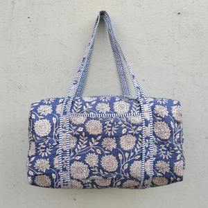 Bolsa de lona acolchada con estampado de bloques florales, deportiva de lujo, de gran capacidad, duradera, ecológica, de algodón indio, Weekender - Product Image 1