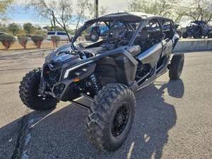 Mavericks X3 MAX 4WD 4 Stroke Turbo RR Certificado por EPA y EEC Triple Negro Bloqueo de Diferencial 1000W+ - Product Image 1
