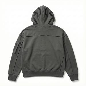 เสื้อฮู้ดดี้ผู้ชาย ผ้าหนา 500 กรัม ผ้าฝ้ายเฟรนช์เทอร์รี่ ผสมไนลอน มีกระเป๋าแบบคาร์โก้ สำหรับงานปัก ปักลาย ทรงบ็อกซี่ ใส่สบายในฤดูหนาว รับผลิตแบบ OEM - Product Image 2