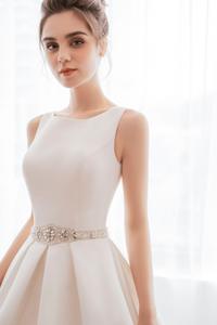 Fabrication OEM TNBP39 Robe de Mariée Moderne en Satin Faite à la Main Robe de Bal de Haute Qualité Robe de Mariage Longue Nouvelle Mode Design Simple - Product Image 2