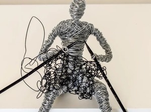 Esculturas de Muñecas de Arte Modernas, Elegantes y Abstractas de Aluminio Fundido de Calidad de Exportación para Decoración de Mesa, Empaque Personalizado - Product Image 2