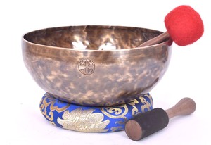 Cuenco Tibetano Hecho a Mano con Sonido de Luna Llena - Tamaño Grande (6-18 Pulgadas) - Ideal para Sanación, Yoga y Equilibrio de Chakras - Product Image 5