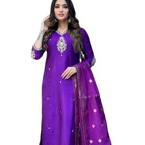 Especial para adultos 100% de alta calidad tradicional Navratri temporada desgaste seda romana Salwar Kameez conjunto precio al por mayor Ropa Étnica - Product Image 1
