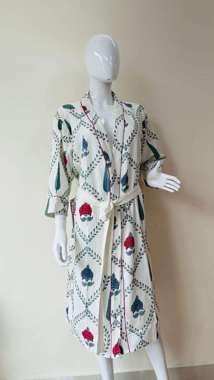 เช่นเดียวกับภาพ