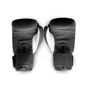 Guantes de boxeo de cuero y cuero PU de 8oz hechos en fábrica para Fitness MMA y entrenamiento Guantes cómodos de tamaño adulto para uso - Product Image 3