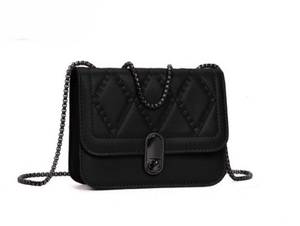Borsa a Tracolla in Pelle con Catena per Donna - Product Image 6