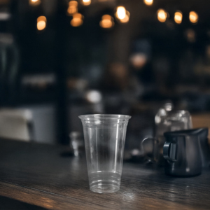 Vente en gros de gobelets en plastique PET/PP transparents fabriqués au Vietnam 95mm couvercles à paroi unique 16oz/20oz à emporter café soda boissons de fête - Product Image 2