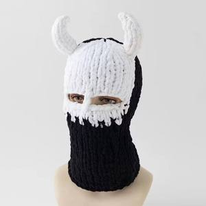 Chapeau en tricot à capuche amusant Petit Diable avec polaire thermique et cornes de diable, masque d'hiver fait à la main, cool et mignon pour les voyages - Product Image 4