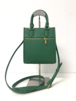 Sac bandoulière ALPHA KAPA ALPHA, sac bandoulière vert avec bouclier en relief