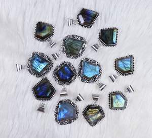 Diamant Forme Bleu Labradorite Gemme Pendentif Argent Facettes Designer Collection Lunette Réglage Incrustation En Vrac En Gros Bijoux - Product Image 5