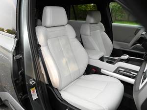 Vehículo Eléctrico Cheng Bao 3 SUV Todoterreno con Chasis Ultra Resistente y Tracción en las Cuatro Ruedas de Alta Tecnología - Product Image 4