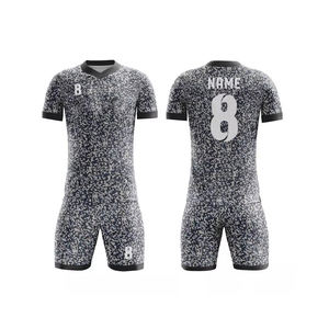 Vente en gros de maillots de football imprimés avec logo personnalisé ensemble d'uniformes de maillots d'équipe de football pour enfants et adultes en polyester sublimé - Product Image 1