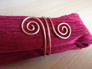 Vente en gros de porte-serviettes de table en forme de feuille de restaurant porte-serviettes décoratifs design luxueux rond personnalisé - Product Image 3