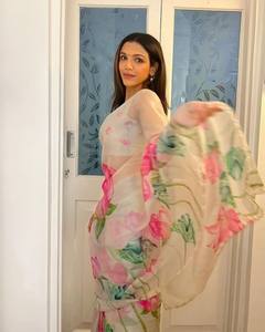 Indian Boutique Exclusivo Último Estilo Suave Organza Impreso Sari Suave Elegante Sari para Adultos PARA LA Fiesta Nupcial Desgaste de Moda - Product Image 1