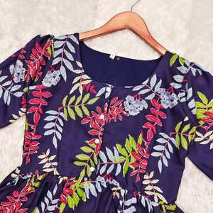 Vestido de algodón y seda de una pieza para mujer de diseñador azul bellamente impreso para fiestas de boda estilo indio y pakistaní - Product Image 4