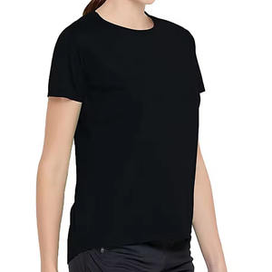 Camiseta clásica negra para mujer, ropa de calle con tela suave al tacto y diseño de tendencia de talla ajustada, ropa para todas las estaciones para mujer - Product Image 2