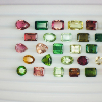Lot de 58 pierres précieuses naturelles multi-tourmalines de haute qualité, lustre AAA, polissage parfait, certifiées IGI, coupes variées 5-10mm, 103 carats pour