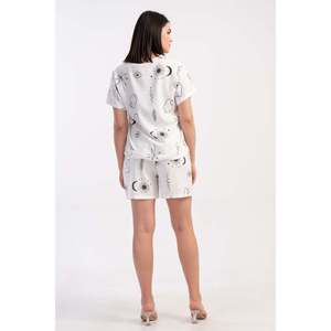 Conjunto de Blusa y Pantalón Corto con Cuello Detallado KADIN KIBRIS V, con Bolsillos - Blanco - Blanco - Product Image 4