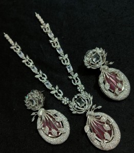 ENSEMBLE DE COLLIER DE MARIÉE EN DIAMANT AMÉRICAIN ET BOUCLES D'OREILLES CLASSIQUES ET DE HAUTE QUALITÉ ENSEMBLE DE BIJOUX DE MARIAGE POUR FEMMES DE STYLE CLASSIQUE - Product Image 1