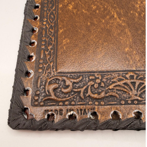 Carnet en cuir italien, couverture rechargeable, motif griffon gaufré, carnet brun médiéval, journal fait main 7x5 pouces - Product Image 5