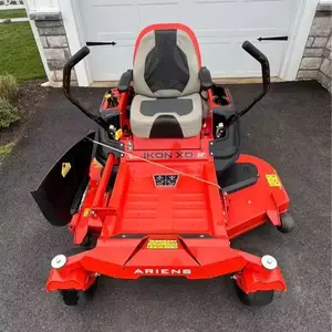 Cortador de grama Ariens Ikon XL operado por pés 52 polegadas 24HP 726cc Kohler zero giro