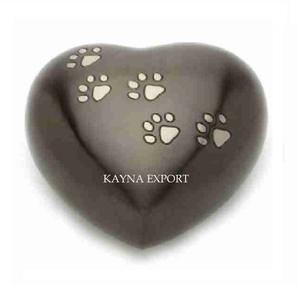 Urna en forma de corazón con acabado de peltre para una pequeña cantidad de unidad de mantenimiento de consulta para uso funerario y entierro a un precio asequible - Product Image 5