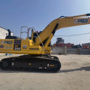 Excavateur sur chenilles KOMATSU PC200-8 d'occasion de 20 tonnes Excavateurs à PC200-8 KOMATSU d'occasion avec un excellent équipement - Product Image 1
